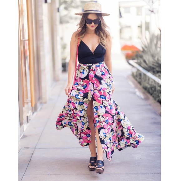 Free People Dresses & Skirts - Free People Hot Tropics Maxi Skirt in Multicolor Floral Print Size 0